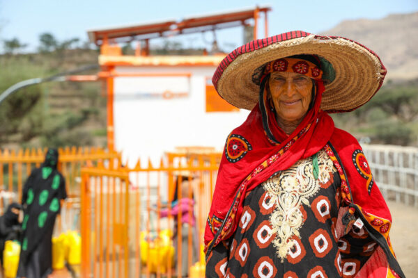 Sadeah Mohammed is one of Al Karb village residents who have benefited from the newly rehabilitated water system. Proir to the intervention, she used to trek ver far to get water but she can now easily and safely get water dialy. 