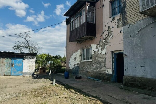 A destroyed house  in the town of Luch, Mykolaivska region, Ukraine 

The walls of a multi-storey building in the small town of Luch, in southern Ukraine, are heavily pockmarked with shrapnel. In the larger holes, birds have already built nests. As well as on the balconies and in the apartments themselves.  In the spring of 2022, the front line passed through the town. Active fighting lasted for more than 8 months, and today there is not a single surviving house here. 