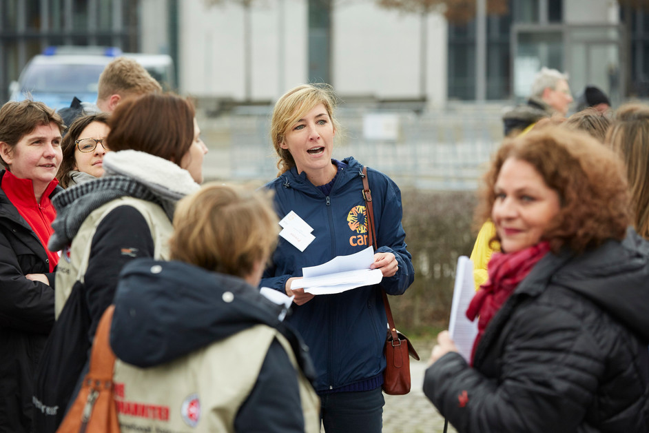 Šest humanitárních pracovnic o podpoře žen a dívek v krizích a jak zůstat v bezpečí