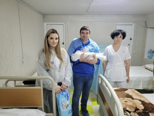 CARE balík pomoci pro záchranu zdraví a života - Obrázek 16